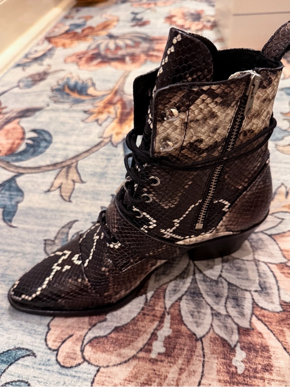 Brand New! Gorgeous snakeskin print leather western zip boots. All Saints - Picture 3 of 6